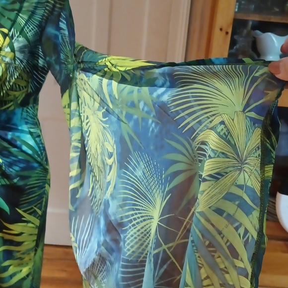 NEW VENUS Exaggerated Sleeve Twist Front Maxi Dress - Picture 7 of 14